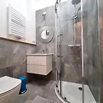 Euro24 Akacja - 2 Pokoje, 2 Antresole - Centrum, Blisko Plazy, Prywatny Parking דירה *