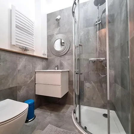 Euro24 Akacja - 2 Pokoje, 2 Antresole - Centrum, Blisko Plazy, Prywatny Parking Apartament *