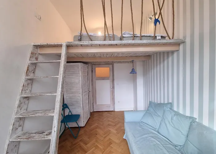 Apartment Euro24 Akacja - 2 Pokoje, 2 Antresole - Centrum, Blisko Plazy, Prywatny Parking